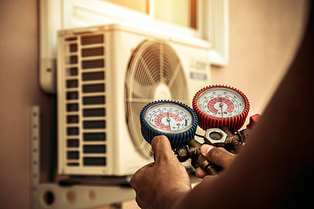 Professional Ac Installation technician working in Robertsville, NJ